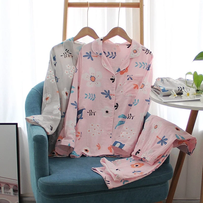 women's pajamas for everyday loungingThe Floral Print Long Pajama Set Original Pajamas