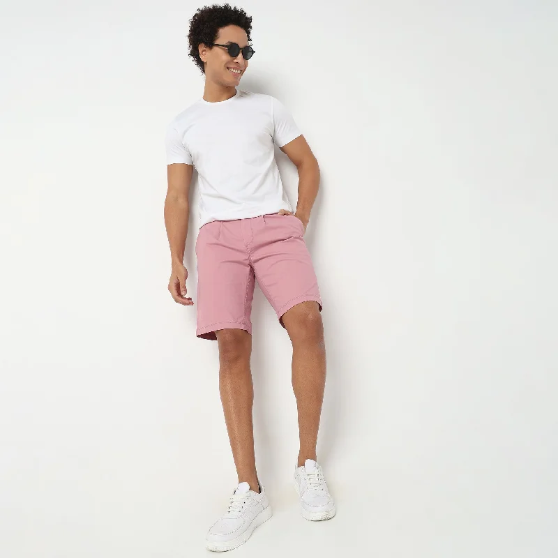 Men's wide-leg pants for a trendy lookRegular Fit Solid Mid Rise Shorts