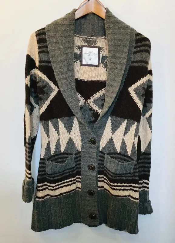 men's graphic tee with sloganAztec pattern cardigan H&M (size S)