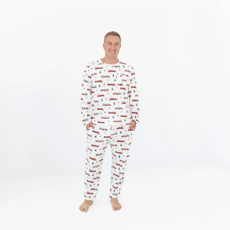 men's pajamas featuring artistic tie-dye patternsMen's Jogger Set in Holiday Train