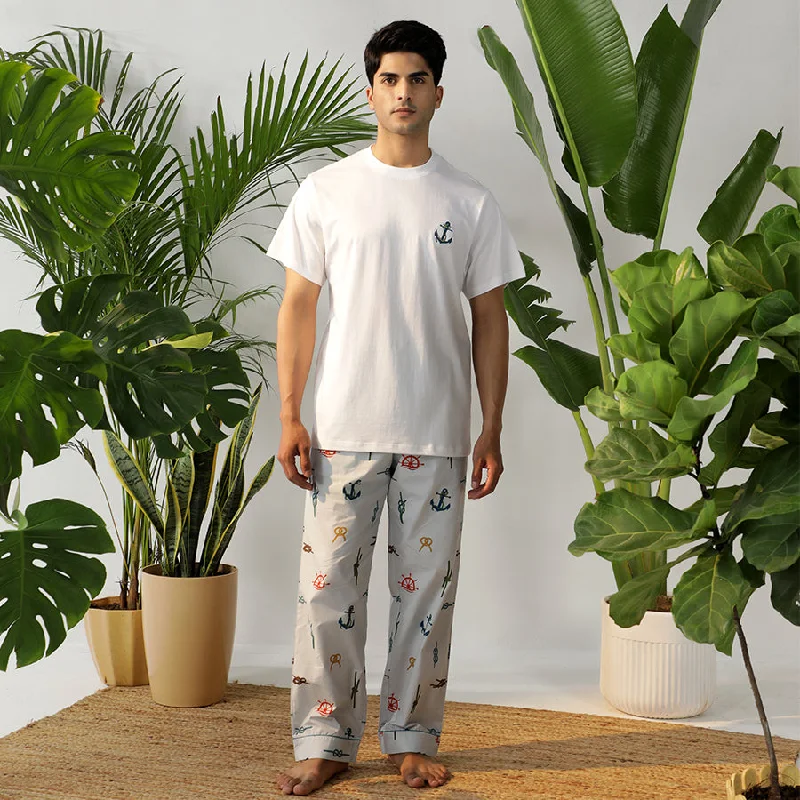 men's pajamas made from premium, long-staple cottonSea Calling Embroidered T-shirt & Cotton Pyjama - Men