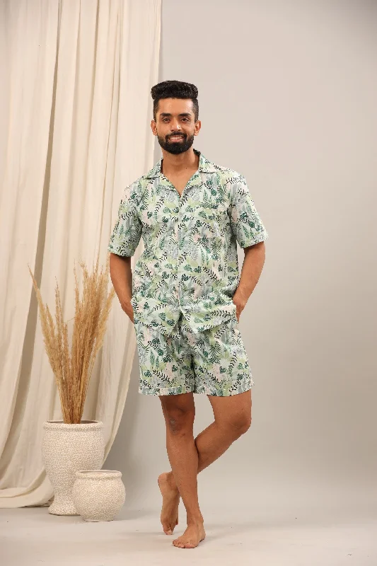 men's pajamas with built-in cooling gel technology (hypothetical)Tropical Garden Classic Shorts Set for Men